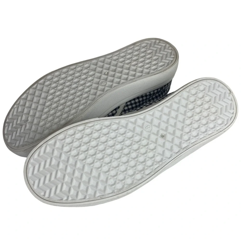 Maurices slip sneakers